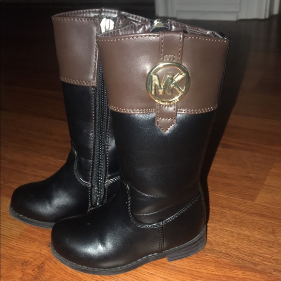 Size 5 Toddler Michael Kors Boots - Picture 2 of 3